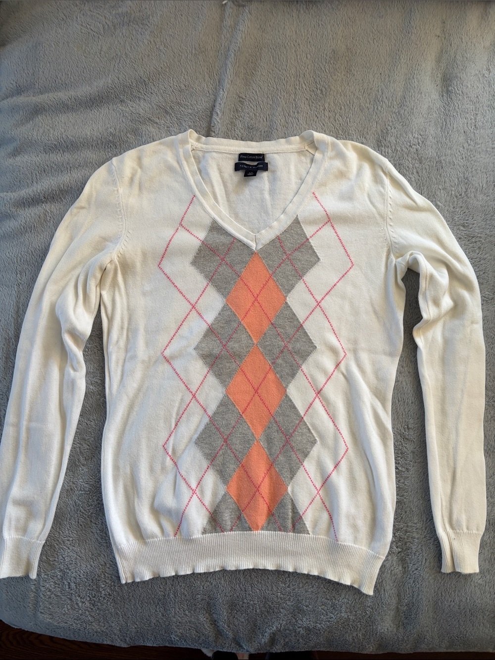 Tommy Hilfiger White V-Neck Argyle Sweater with Coral & Gray Y2K
